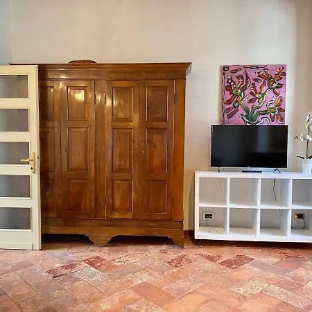 Apartment La Torretta Di Via Greppi Angera